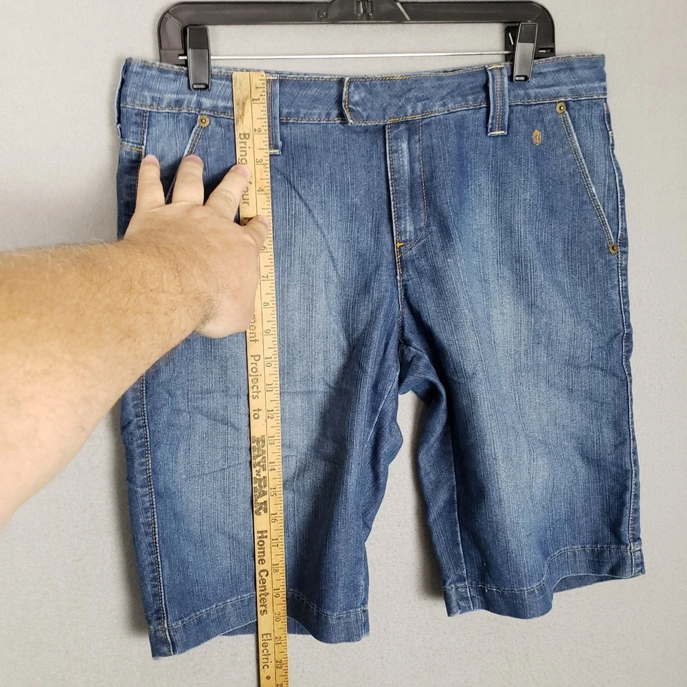 Levis Long Line Jean Shorts‎ Jorts Blue Denim Modest Flap Pockets Casual Size 12